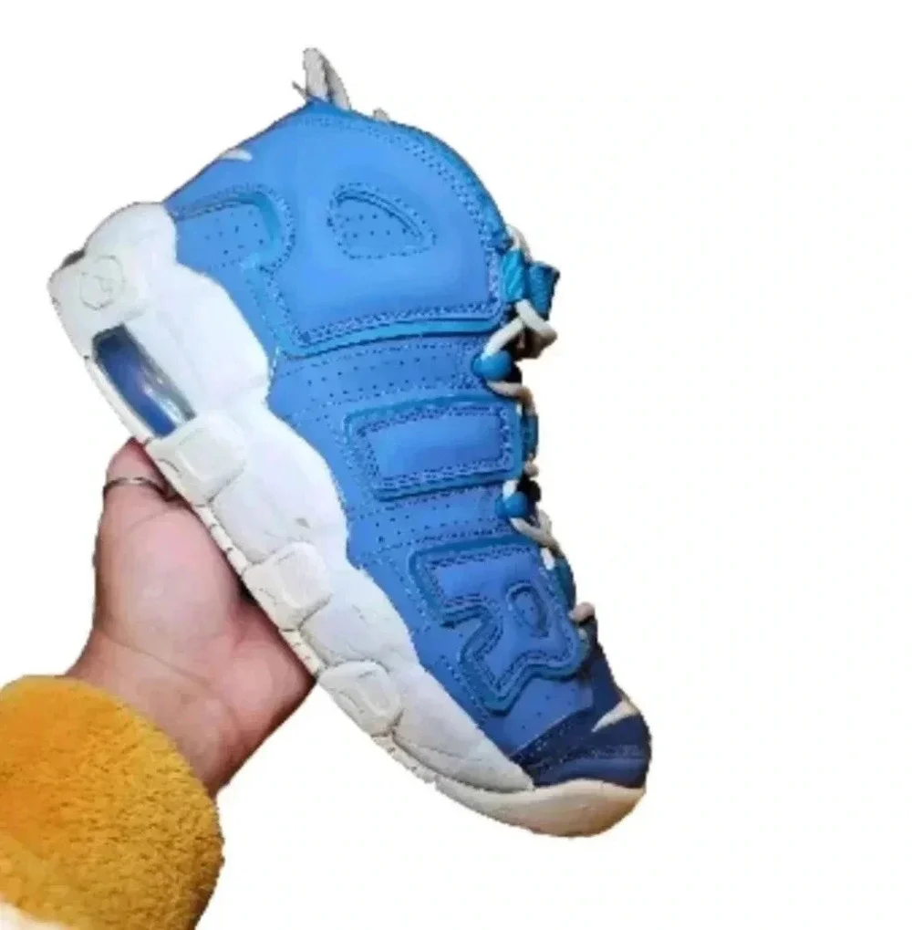 Nike Youth Blue And White Air More Uptempo Sneaker 6.5 Y 8W